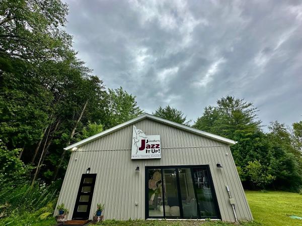 Jennifer's Jazz It Up