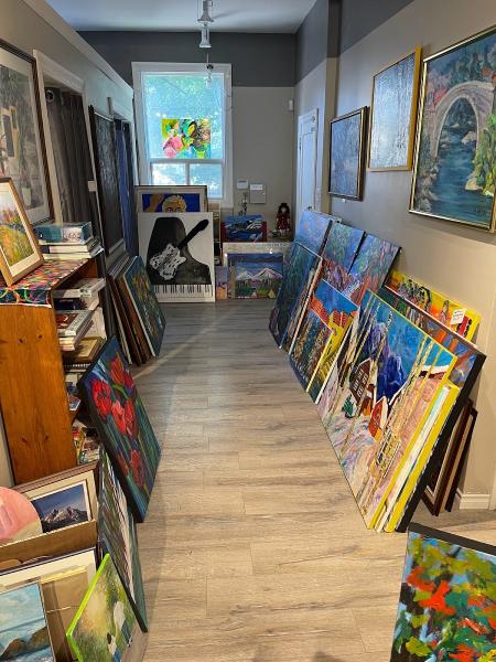 Alice's Art Studio