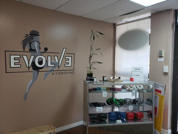 Evolve Kickboxing- Kickboxing For Women