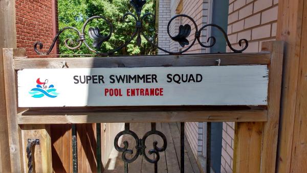 Super Swimmer Squad: Backyard Aquatics