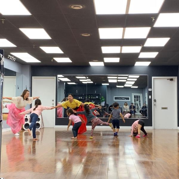 Navillera Dance Studio